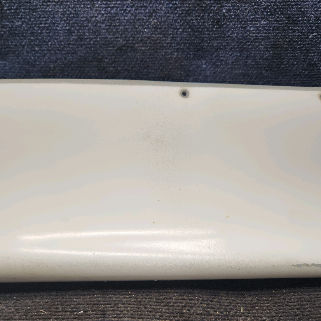 Used aircraft parts for sale, 0523565-30 cessna 150G Wing Tip Assembly – RH – Worn Paint, See Photos