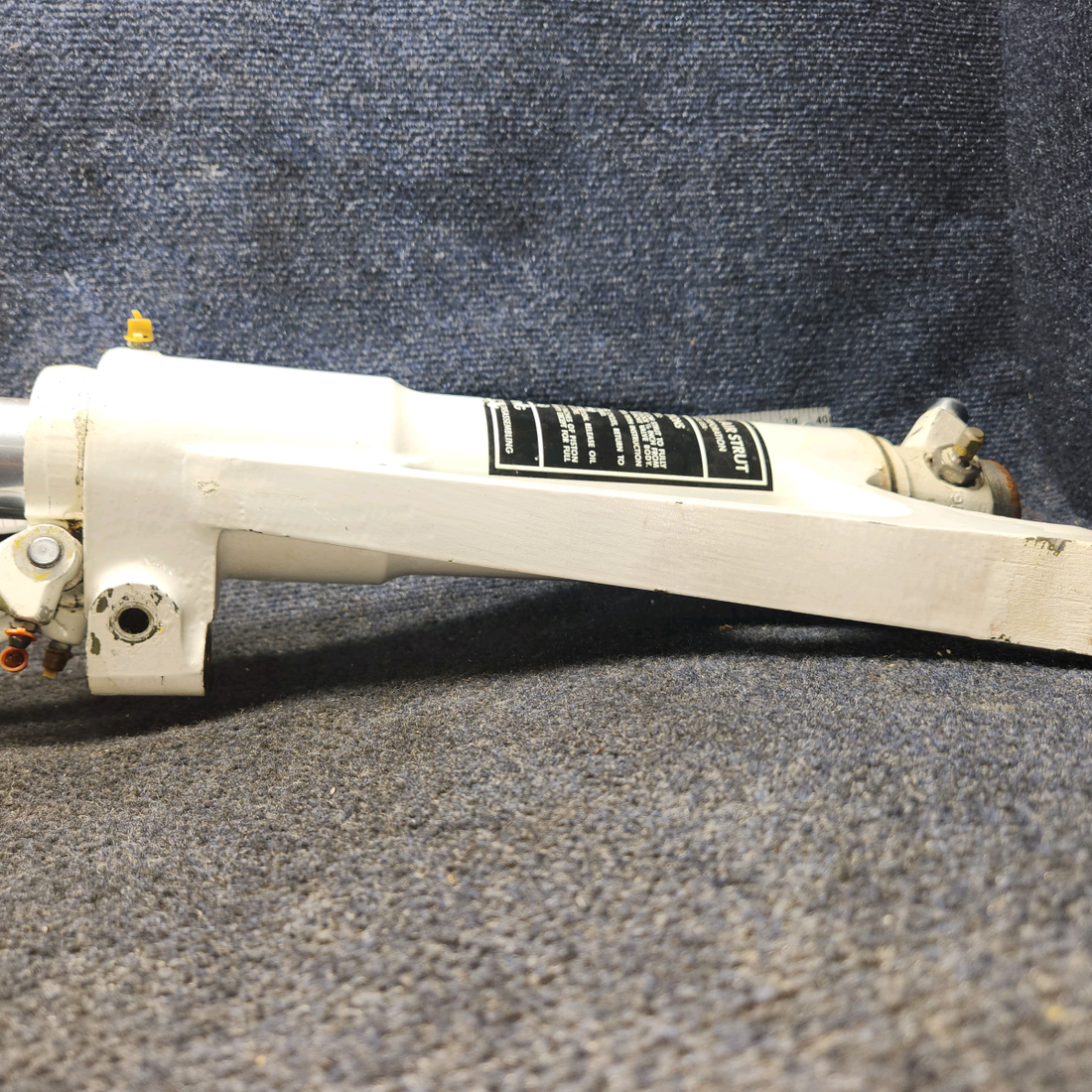 Used aircraft parts for sale, 36-820020-3 BEECHCRAFT 95-55B Nose Gear Assy