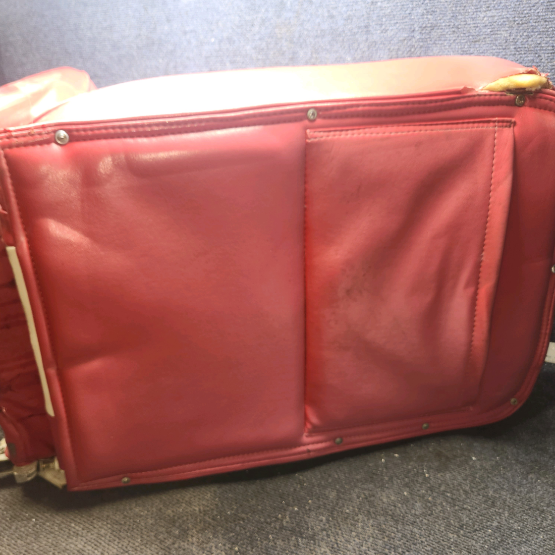 Used aircraft parts for sale, 0400118-65 cessna 150G L/H (Pilot) Seat