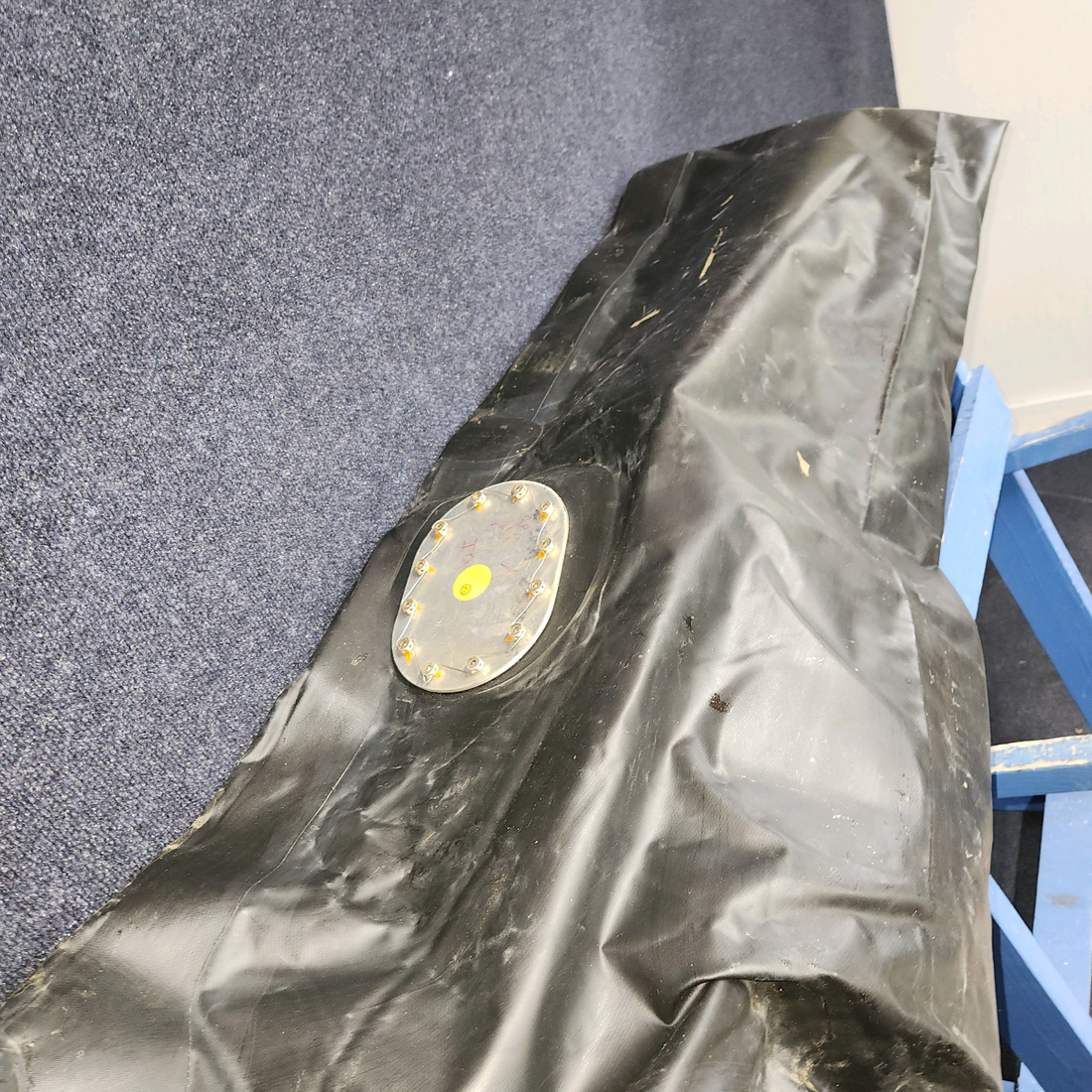 Used aircraft parts for sale, 95-920011-14 BEECHCRAFT 95-55B Auxiliary Fuel Cell - RH – 31 Gallons, MFG 11/2004