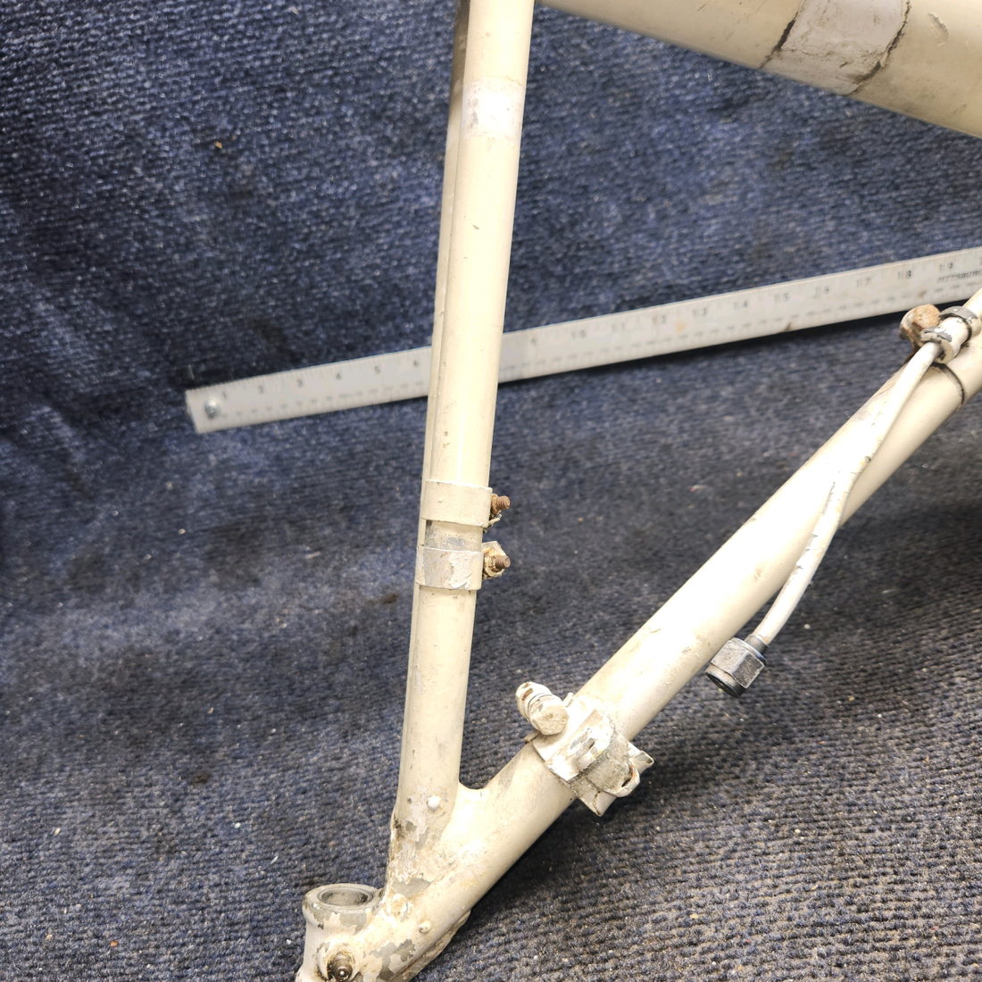 Used aircraft parts for sale, 45-815201-603 Beechcraft F35 Landing Gear Shock Absorber Assy - RH