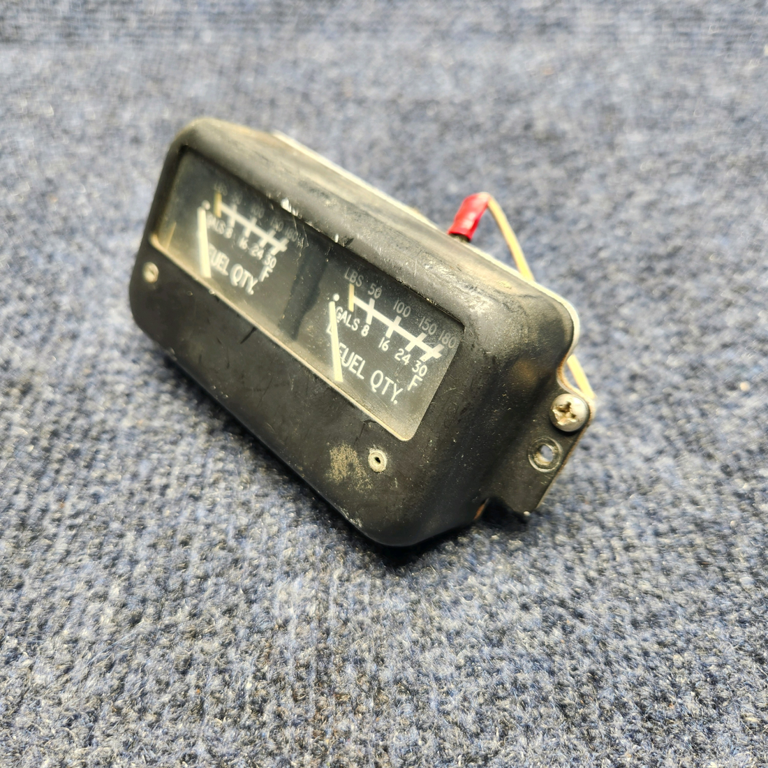 Used aircraft parts for sale, C669562-0101 Rochester CESSNA C172RG INSTRUMENT CLUSTER FUEL QTY