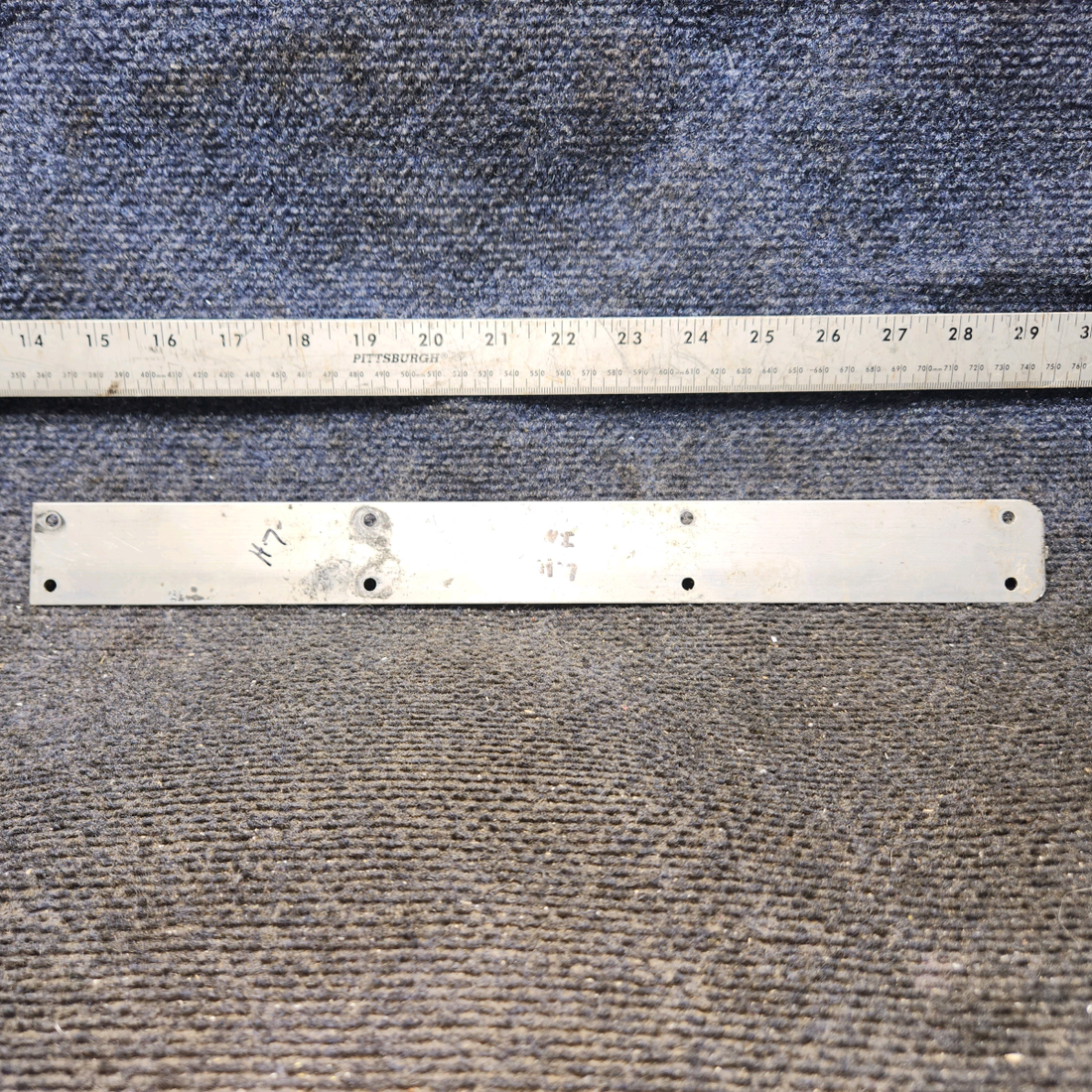 Used aircraft parts for sale, 0410219-2 cessna 150G Inboard Seat Rail Assembly