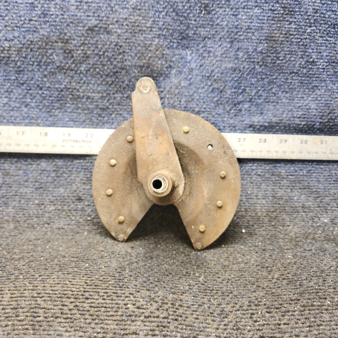 Used aircraft parts for sale, 0760612-7 cessna 150G Flap Drive Pulley Assembly – LH