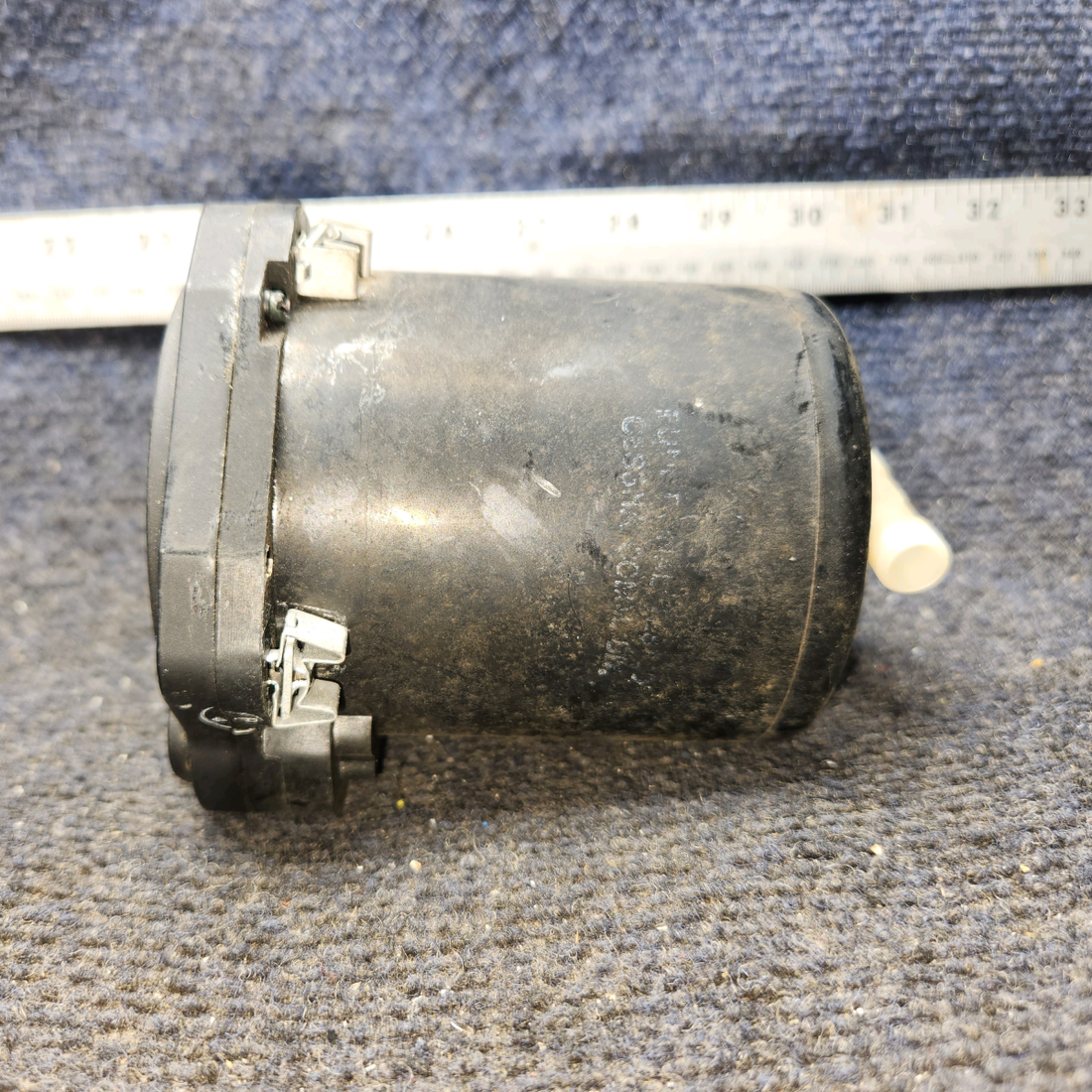 Used aircraft parts for sale, 22-991-02-1A Cessna 172F Rate of Climb Indicator