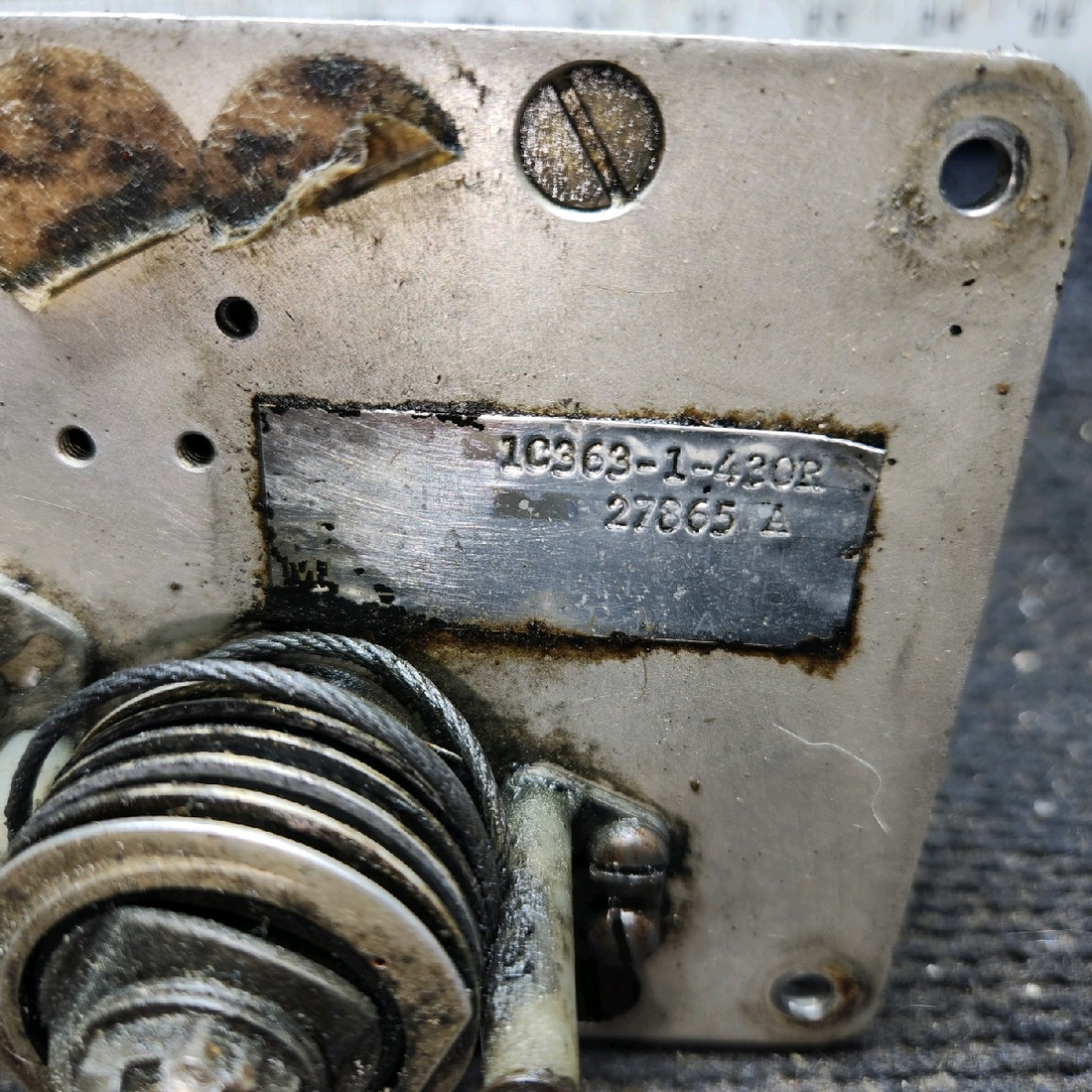 Used aircraft parts for sale, 1C363-1-430R Edo-Aire piper PA-28-181 Autopilot Roll Servo Assembly - 14V