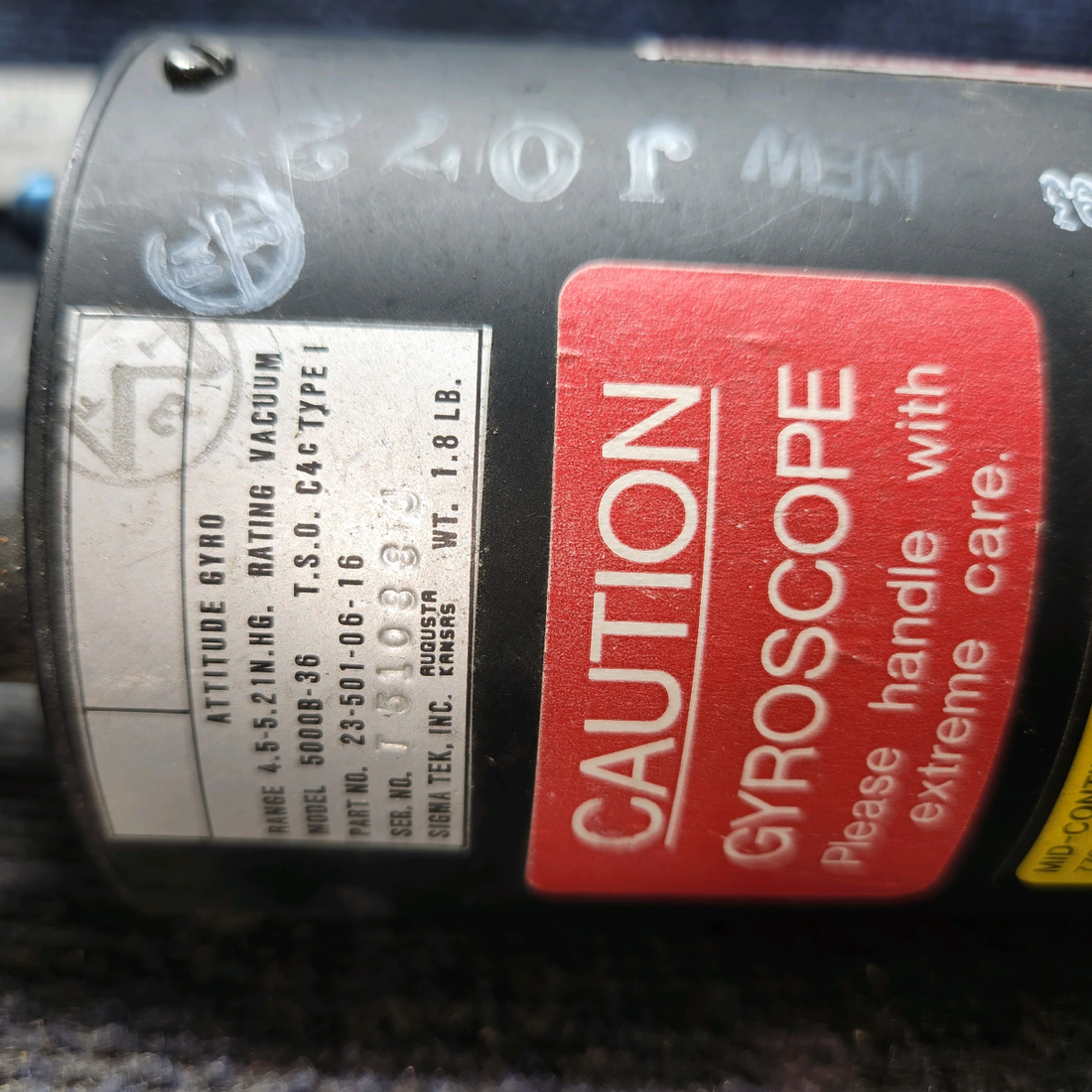 Used aircraft parts for sale, 23-501-06-16 Sigma-tek Cessna 182G Attitude Gyro Artifical Horizon