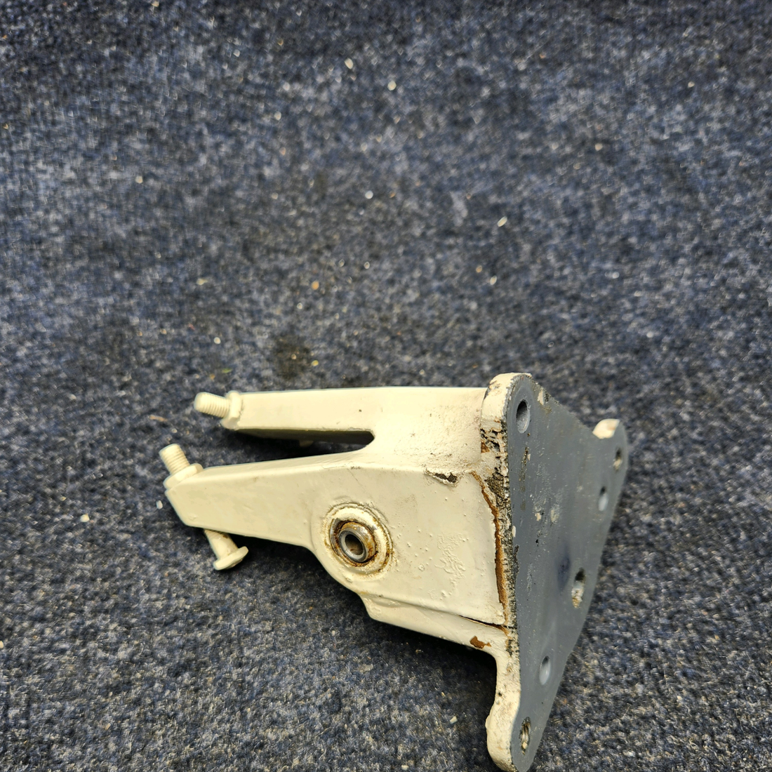 Used aircraft parts for sale, 35-600002 BEECHCRAFT F35 SUPPORT ELEVATOR INBD HINGE