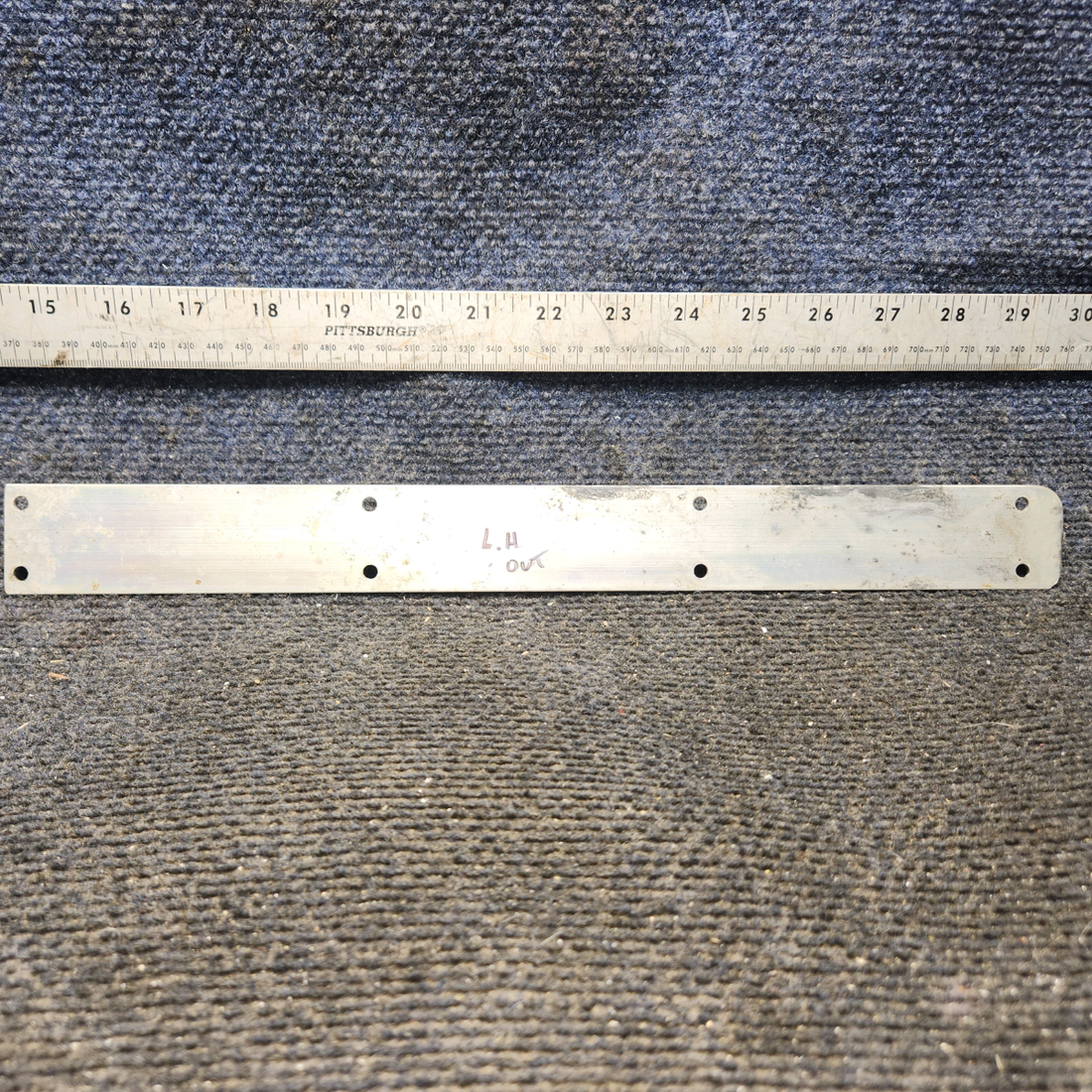 Used aircraft parts for sale, 0410219-1 cessna 150G Outboard Seat Rail Assembly
