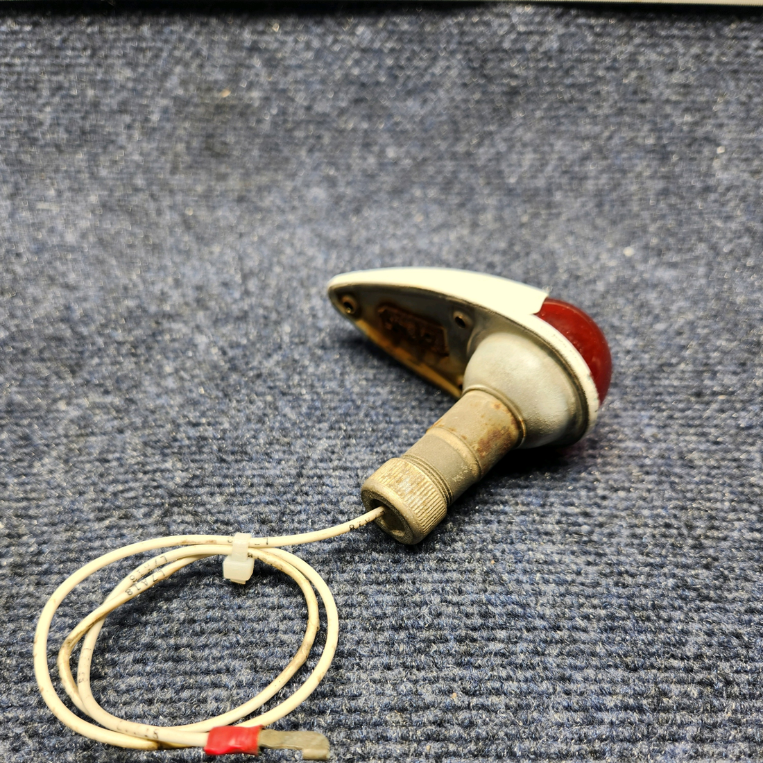 Used aircraft parts for sale, A-1285-R-12 GRIMES Beechcraft C23 SUNDOWNER GRIMES NAVIGATION LIGHT ASSEMBLY LH (VOLTS: 14) RED
