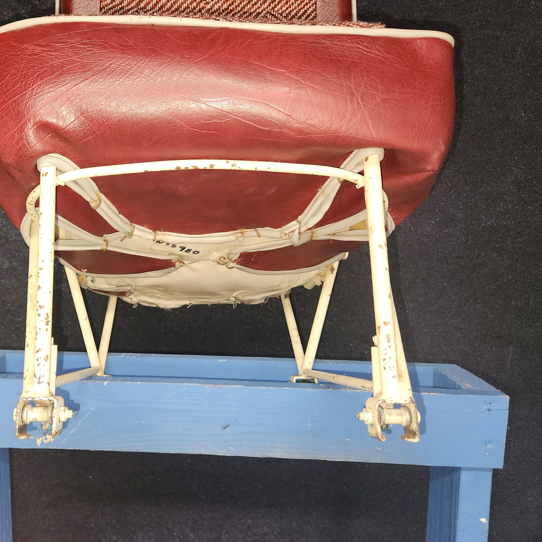 Used aircraft parts for sale, 65879-00 Piper PA28-140 Front Seat Assy LH / RH