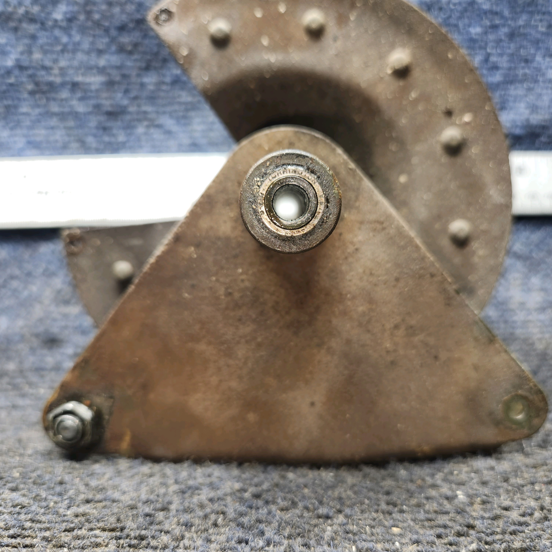 Used aircraft parts for sale, 0760612-7 cessna 150G Flap Drive Pulley Assembly – LH
