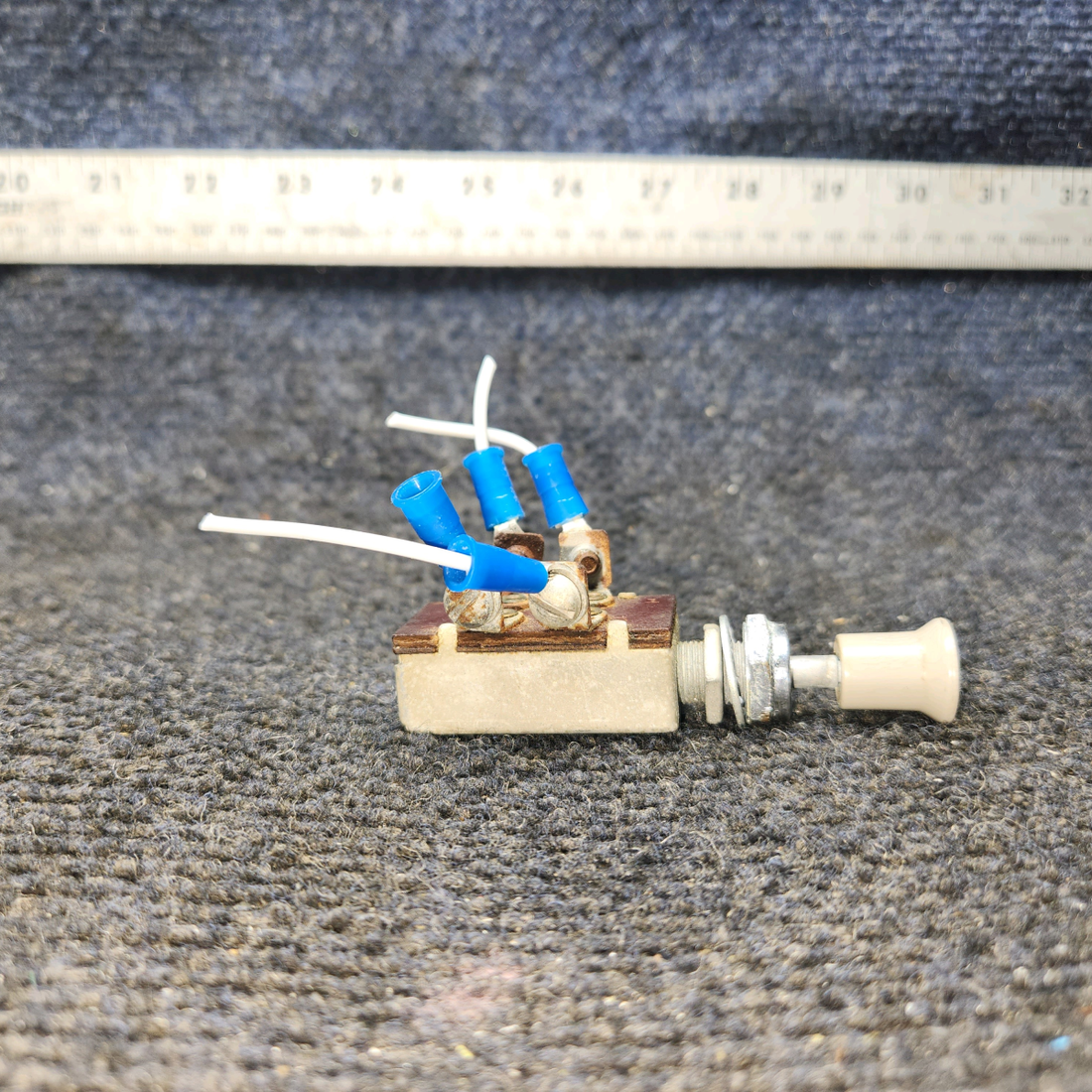 Used aircraft parts for sale, 0713026-5 Cessna 172 Master Switch