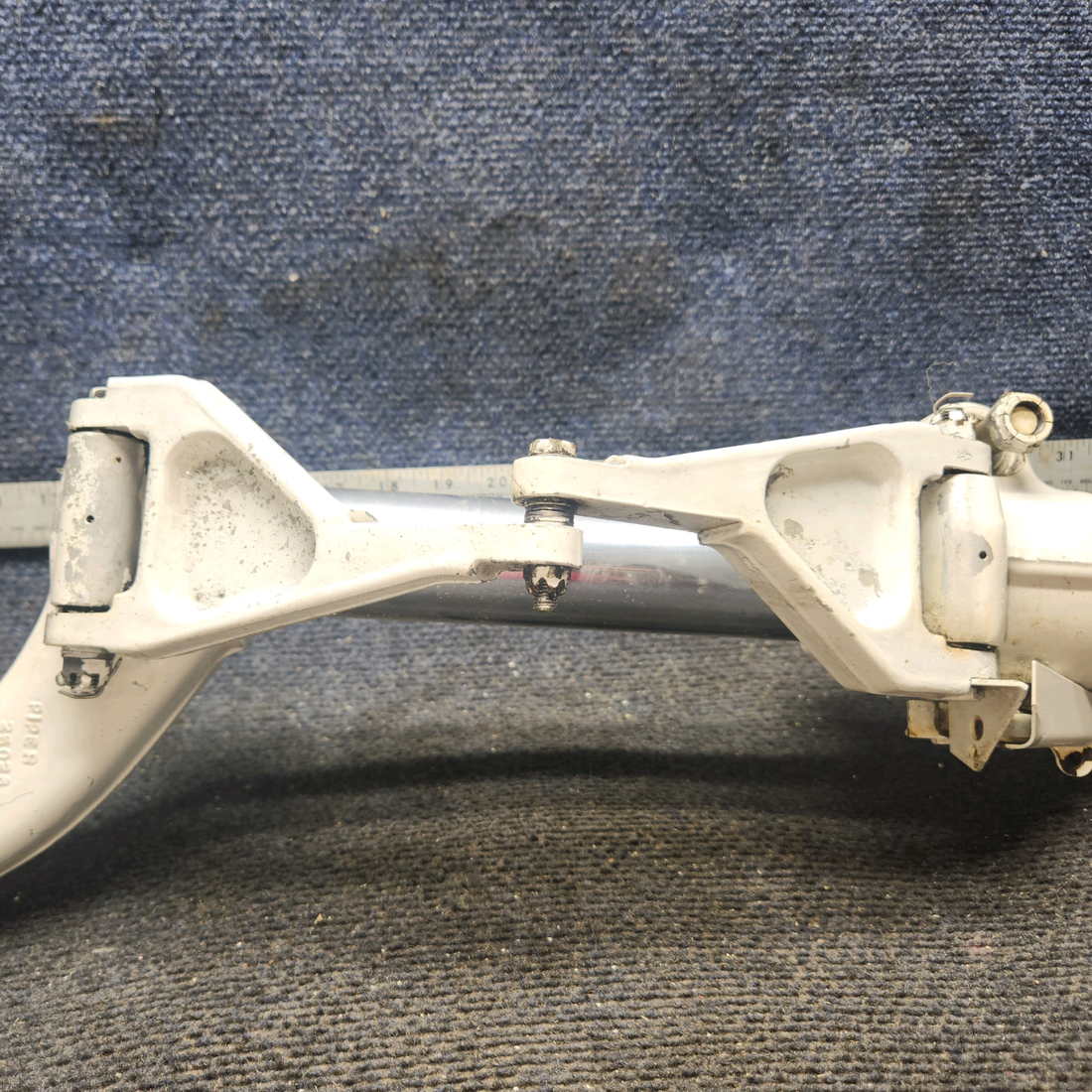 Used aircraft parts for sale, 96766-016 Piper PA32RT-300 Main Gear Strut Assembly with Torque Links  - LH