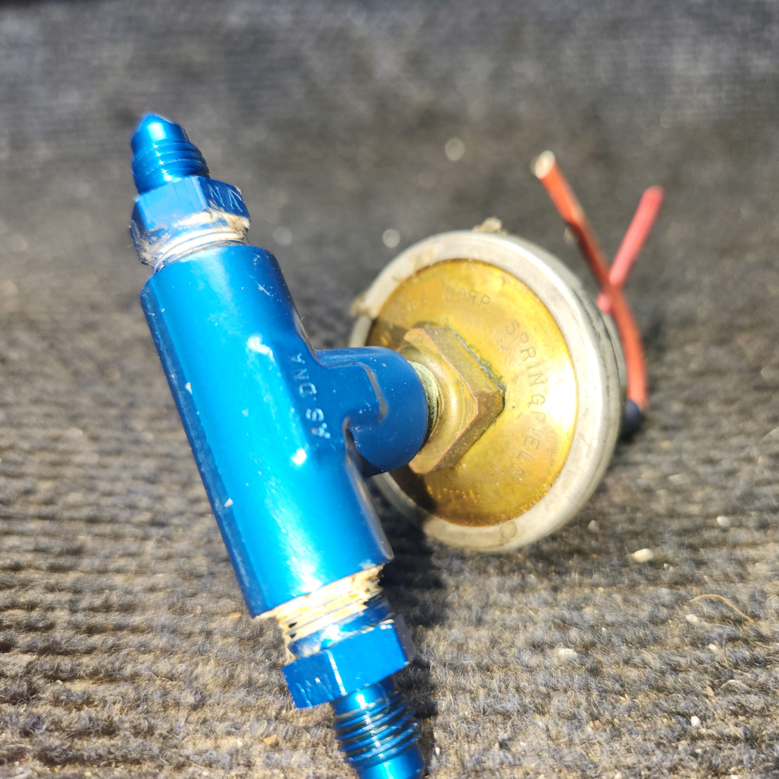 Used aircraft parts for sale, S1711-1 cessna 150G Hobbs Oil Pressure Switch
