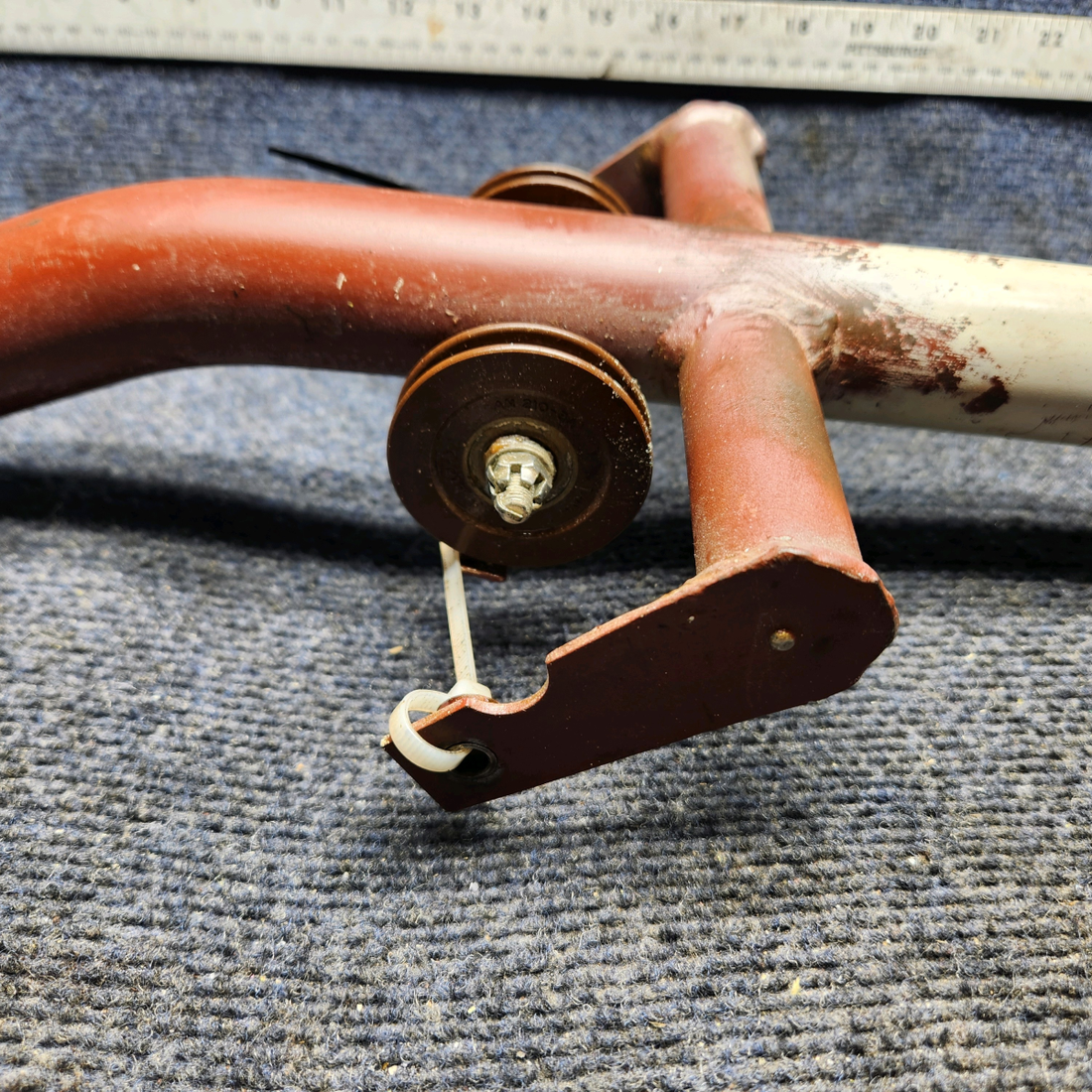 Used aircraft parts for sale, 169-524018-21 Beechcraft A23A Musketeer Custom III CONTROL COLUMN ASSEMBLY