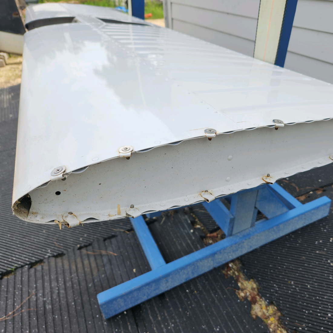 Used aircraft parts for sale, 63460-000 PIPER PA28-140 STABILATOR ASSEMBLY - HAVE A LITLE CRACK - "SEE PHOTOS FOR DETAILS".