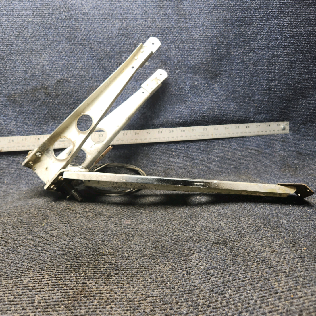 Used aircraft parts for sale, 65244-000, 65245-000, 65246-000 Piper PA28-161 Stabilator Trim Control and Shaft