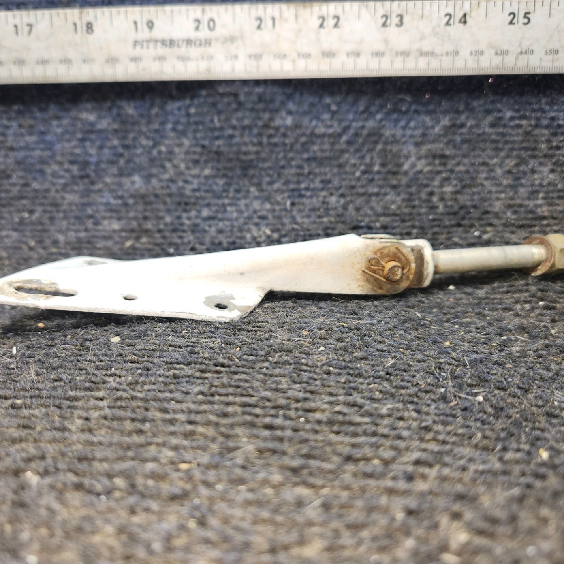 Used aircraft parts for sale, 79475-008 piper PA-28-181 Lower Cabin Door Hinge Assembly