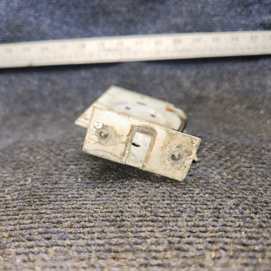Used aircraft parts for sale, 0413388-1 cessna 150G Mounting Plate Assembly