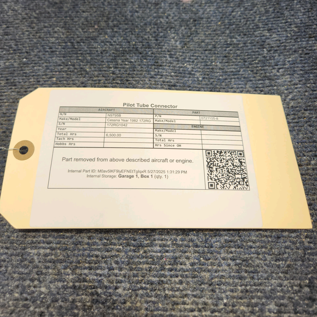 Used aircraft parts for sale, 0721105-8 Cessna 172RG Pitot Tube Connector
