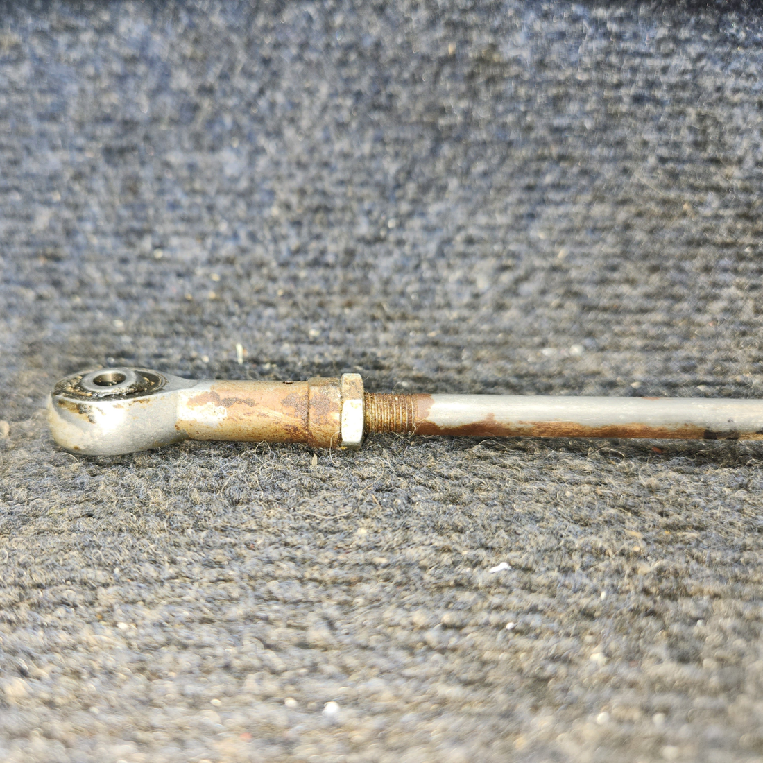 Used aircraft parts for sale, 0523218 Cessna 182G Aileron Push Pull Rod Assembly