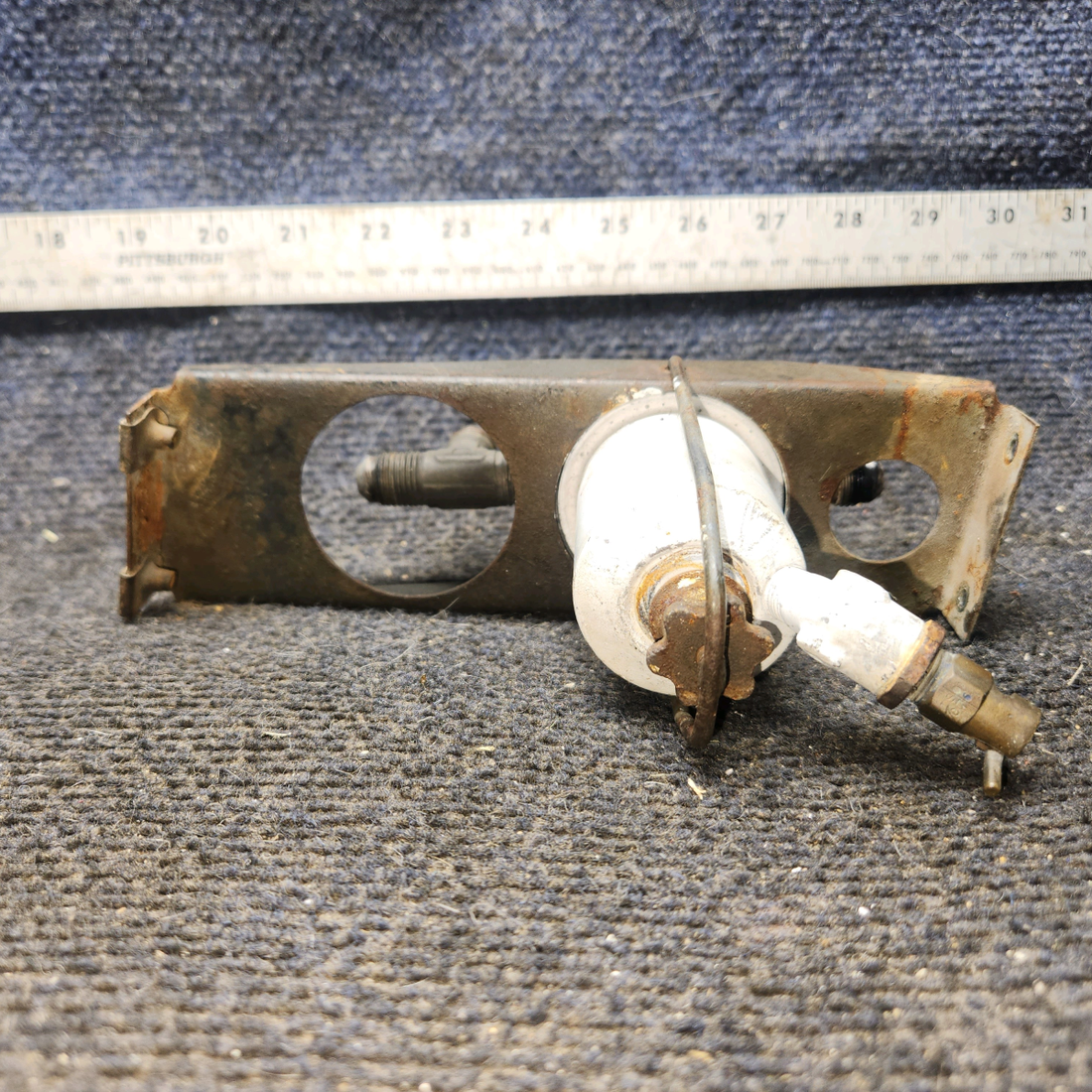 Used aircraft parts for sale, 62301-003 piper PA-28-181 Fuel Gascolator Assembly
