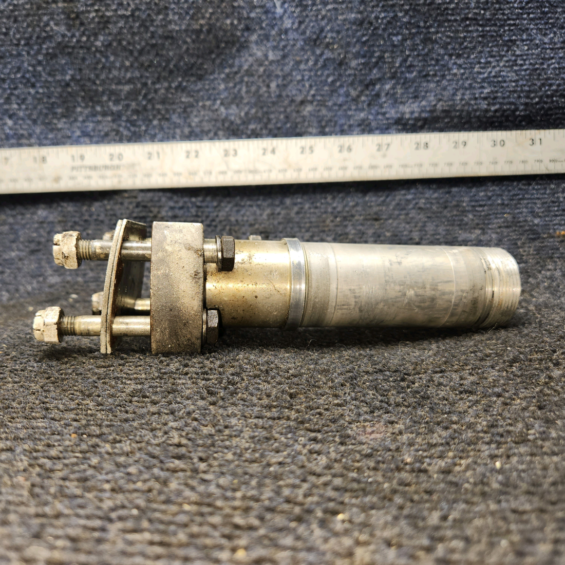 Used aircraft parts for sale, 0541124-1 Cessna 172 Main Landing Gear Aluminum Axle w Shims