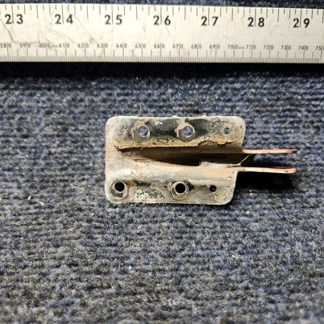 Used aircraft parts for sale, 79475-007 Piper PA28-140 Cabin Door Hinge Upper