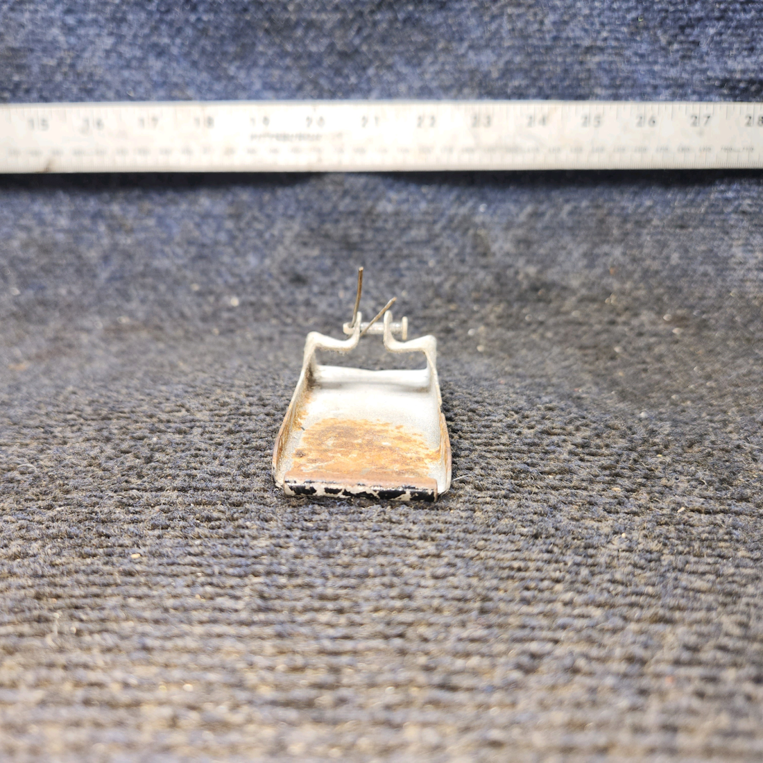 Used aircraft parts for sale, 0413389-1 cessna 150G Cabin Door Handle – LH or RH