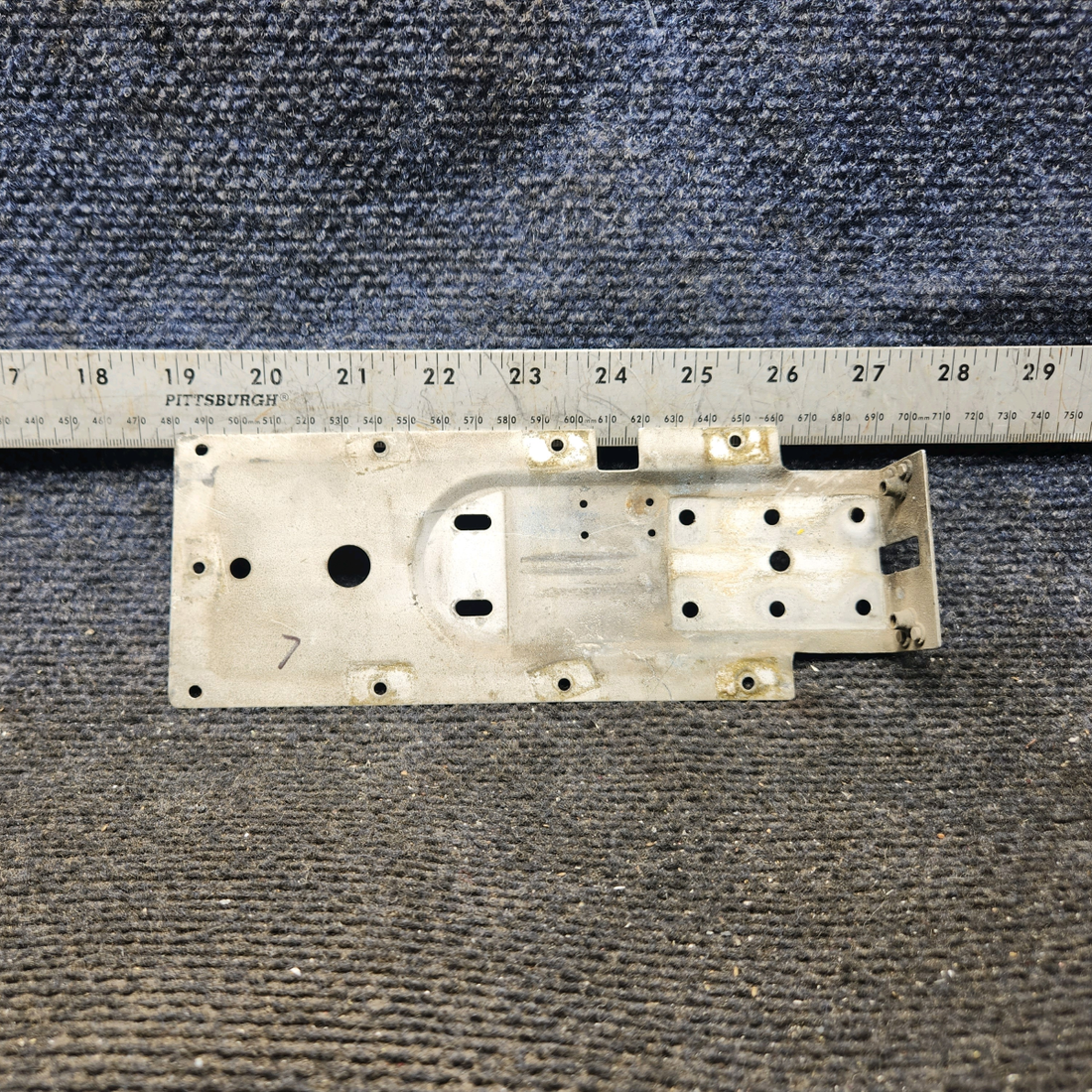 Used aircraft parts for sale, 0413388-1 cessna 150G Mounting Plate Assembly