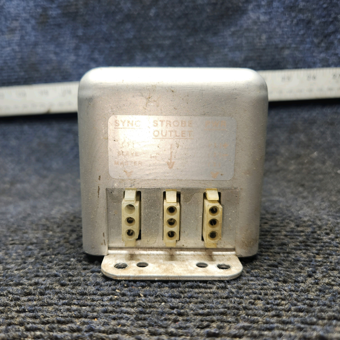 Used aircraft parts for sale, A490A, TS-DF-14 to 28 Whelen A490A Strobe Light Power Supply (14-28V)