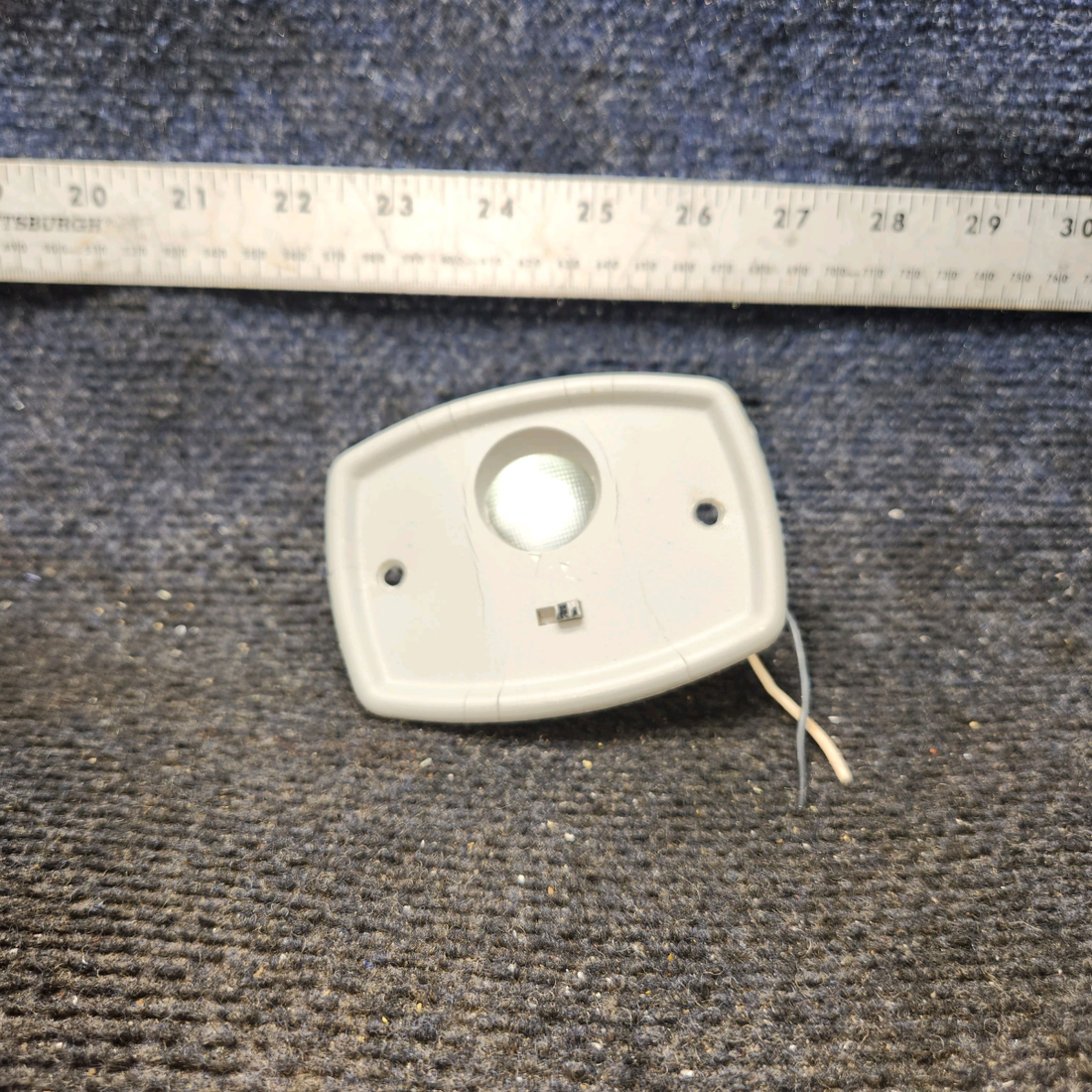 Used aircraft parts for sale, 572-524 Grimes Piper PA32RT-300 Reading Light W/Switch (14 V)