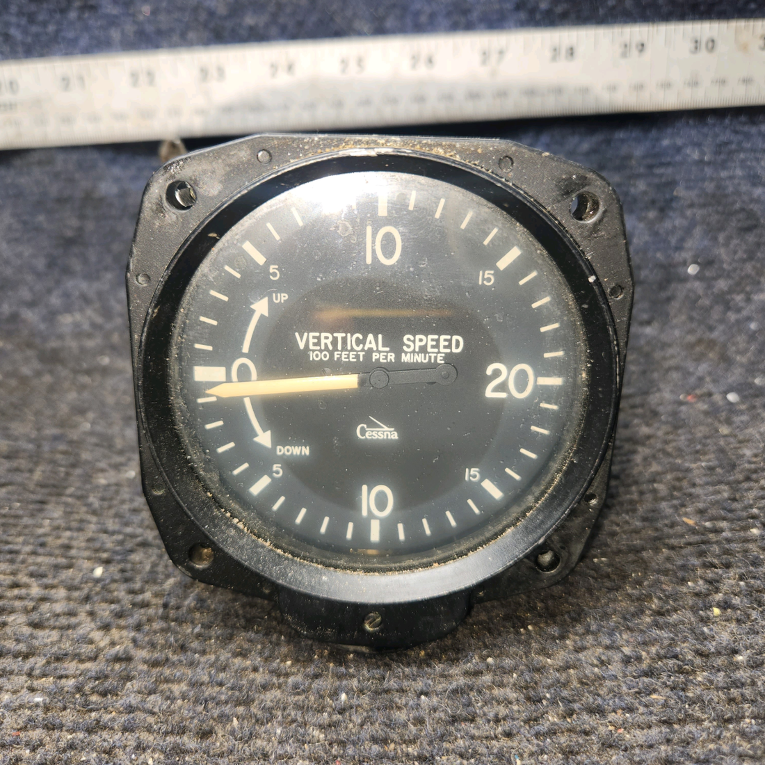 Used aircraft parts for sale, S1392N1 Cessna 182G Vertical Speed Indicator