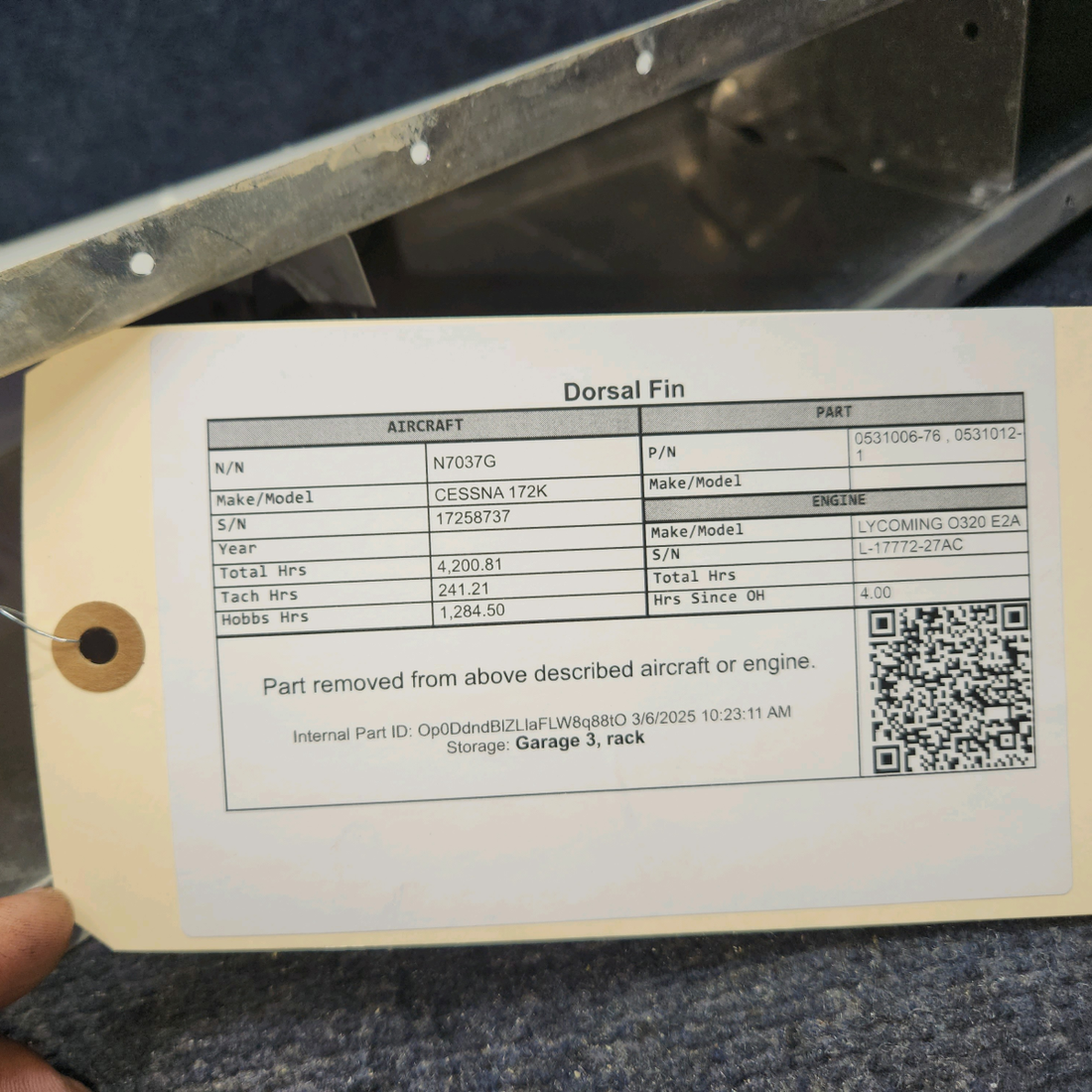 Used aircraft parts for sale, 0531006-76 , 0531012-1 CESSNA 172K DORSAL FIN