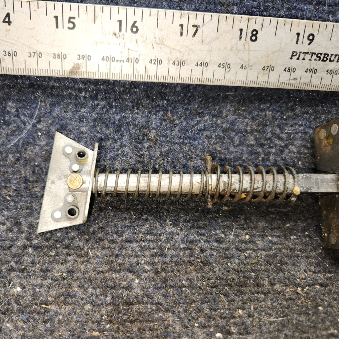 Used aircraft parts for sale, 0517012-4 cessna 172N Cabin Door Latch Assembly – RH