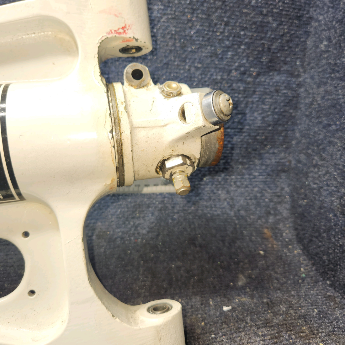 Used aircraft parts for sale, 36-820020-3 BEECHCRAFT 95-55B Nose Gear Assy