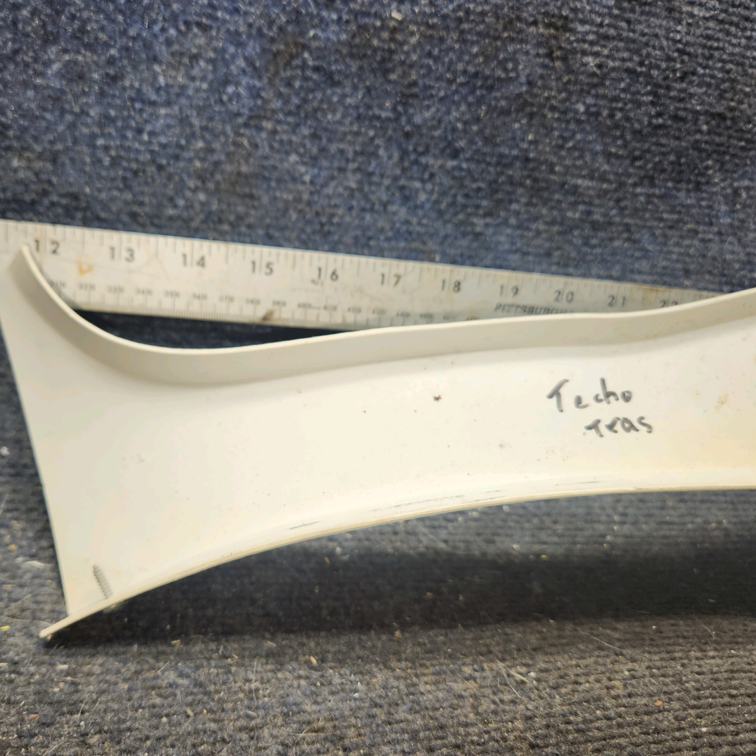 Used aircraft parts for sale, 0515014-1 cessna 172N Rear Window Upper Moulding