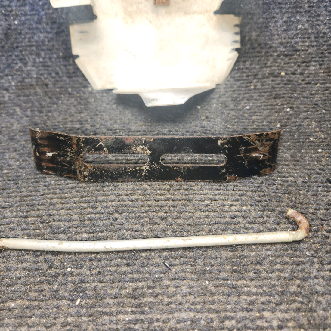Used aircraft parts for sale, 72569,71611, 71610 Lycoming Piper PA-28-140 Baffle Inter-Cylinder Assembly