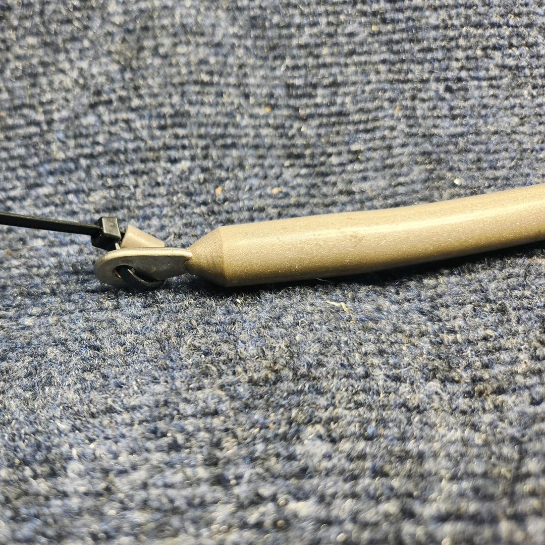 Used aircraft parts for sale, 58-530134-11 Beechcraft F33A HANDLE ASSIST ASSEMBLY