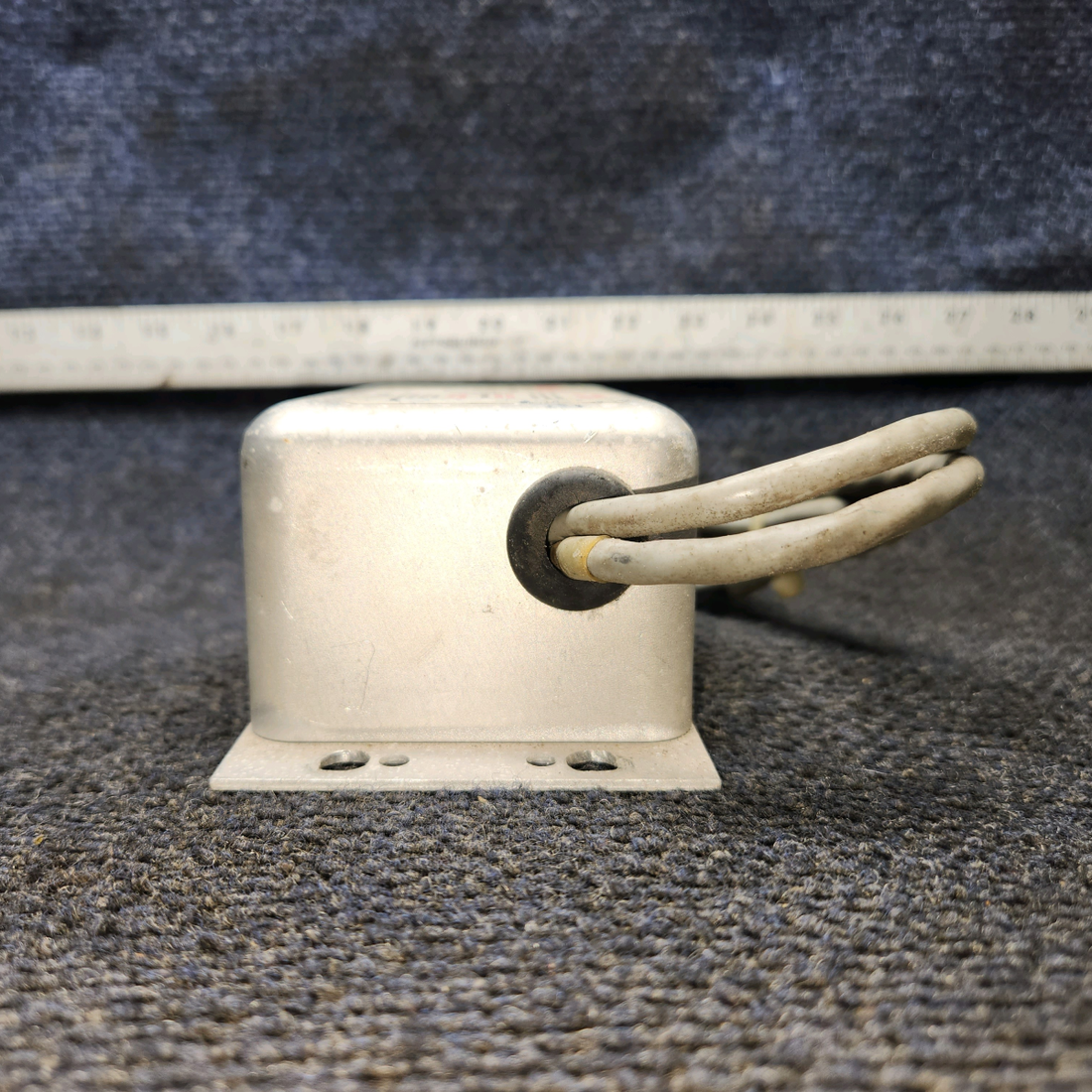 Used aircraft parts for sale, A490T-CF-14/28 Whelen A490 Strobe Light Power Supply (14-28V)