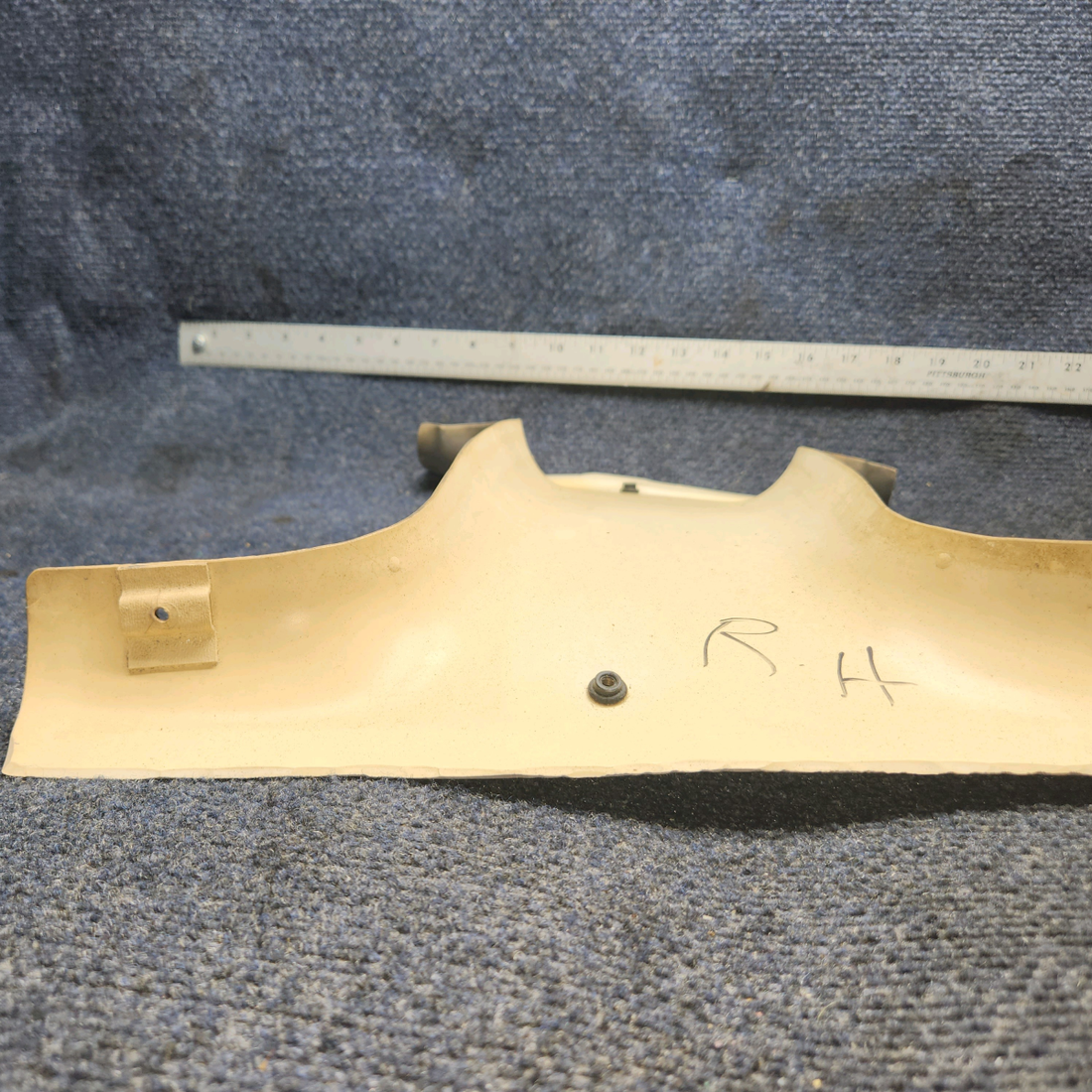 Used aircraft parts for sale, 79171-009 Piper PA28-201T Window frame rear right
