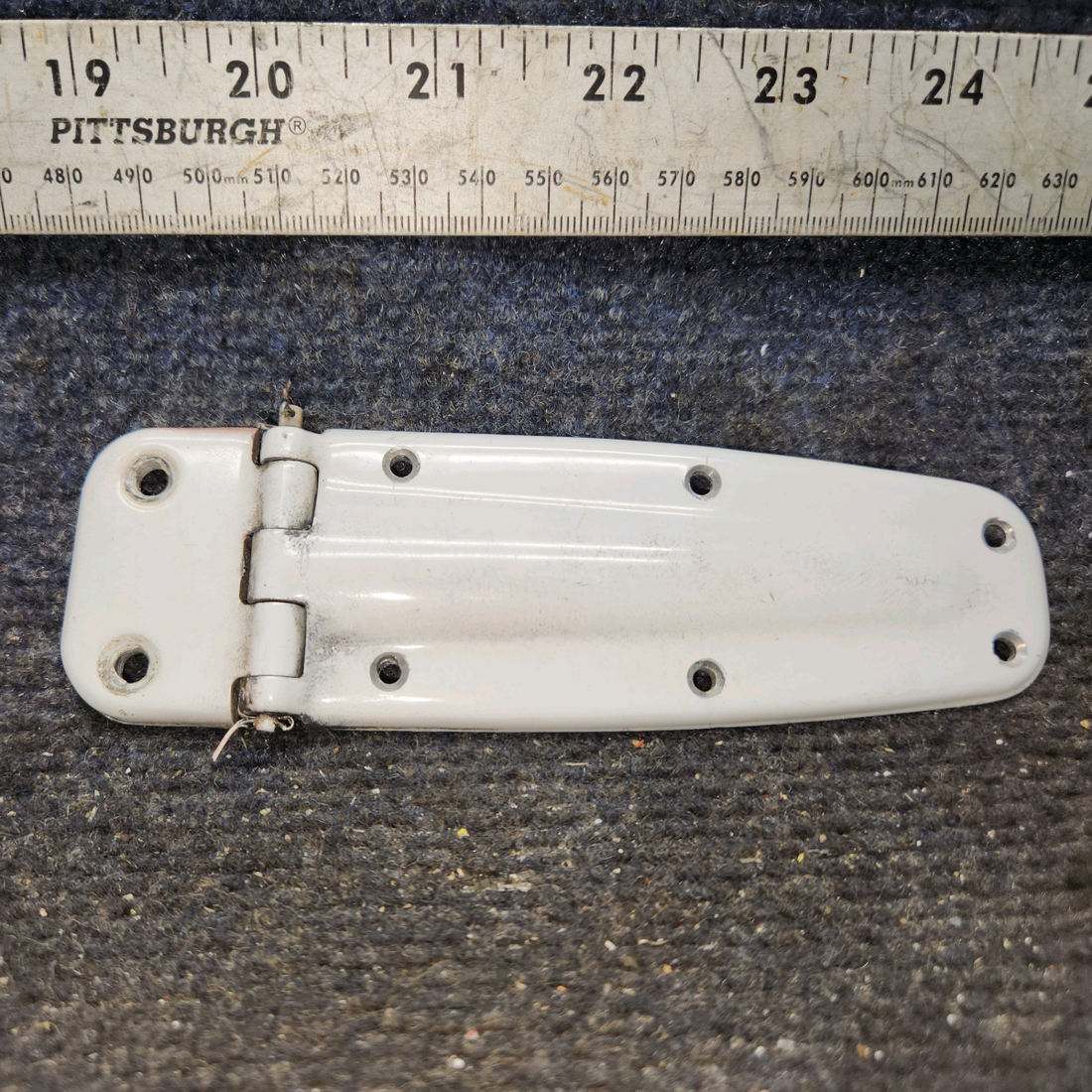Used aircraft parts for sale, 0413426-4 cessna 150G Hinge Assembly – LH Lower & RH Upper