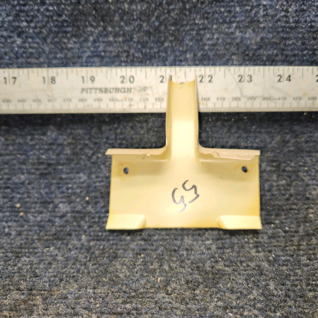 Used aircraft parts for sale, 67556-000 Piper PA28-140 WINDSHIELD TRIM STRIPDOWN STRIP