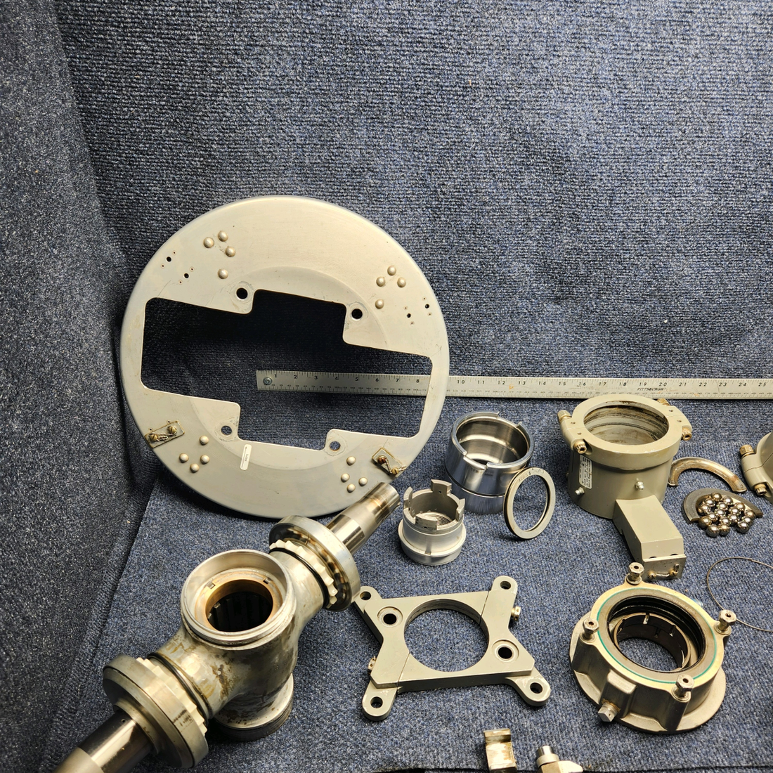 Used aircraft parts for sale, HC-A2V20-4A1 Hartzell BEECHCRAFT F35 HARTZELL TWO BLADE PROPELLER W/ ADAPTER KIT & LOGS (PROP STRUCK)