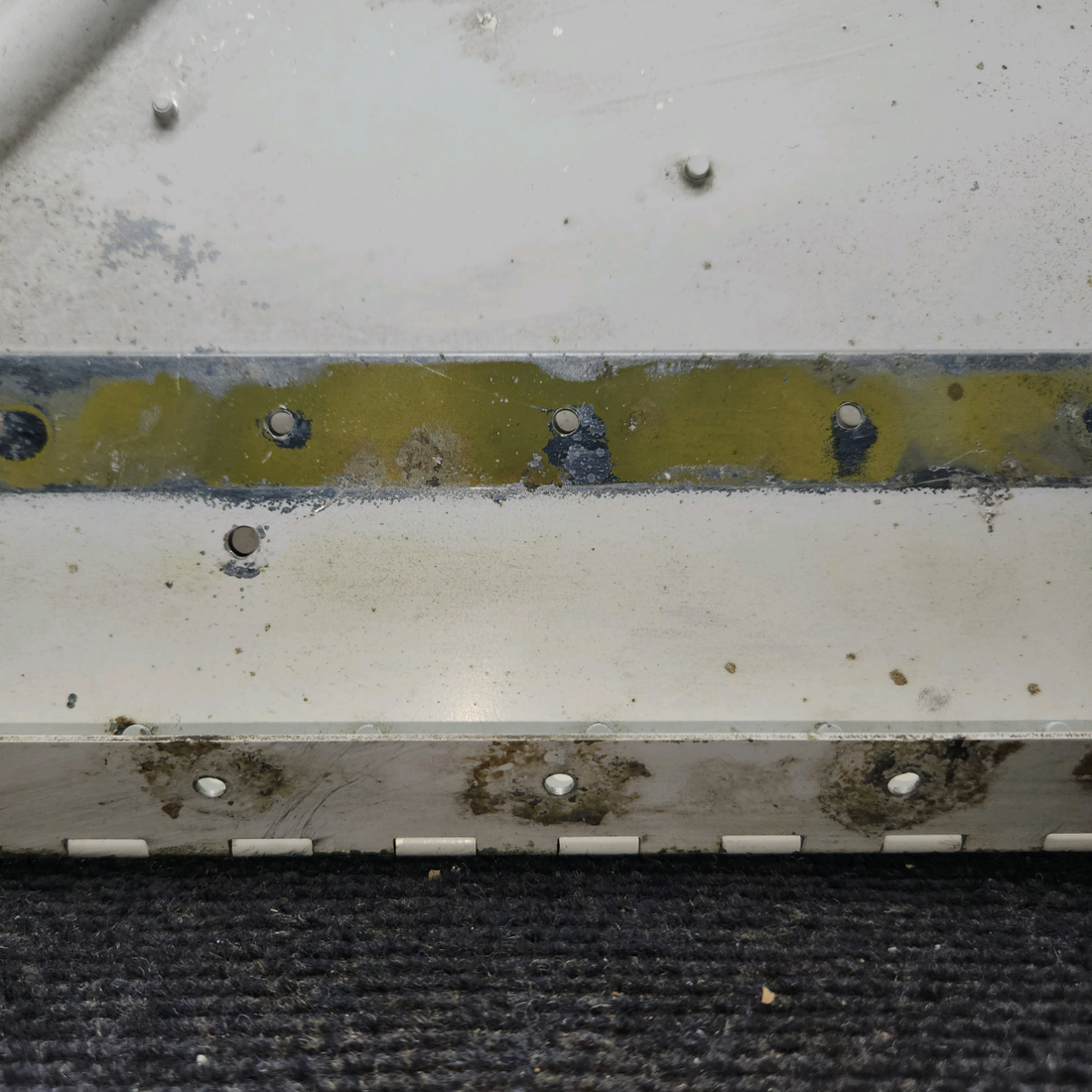 Used aircraft parts for sale, 99271-000 Piper PA32RT-300 A/C Louver Door Assembly