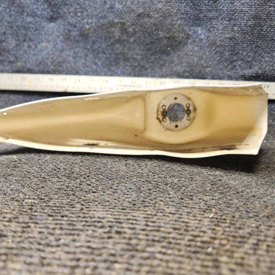 Used aircraft parts for sale, 0531033-4 cessna 172N Vertical Fin Cap Assembly
