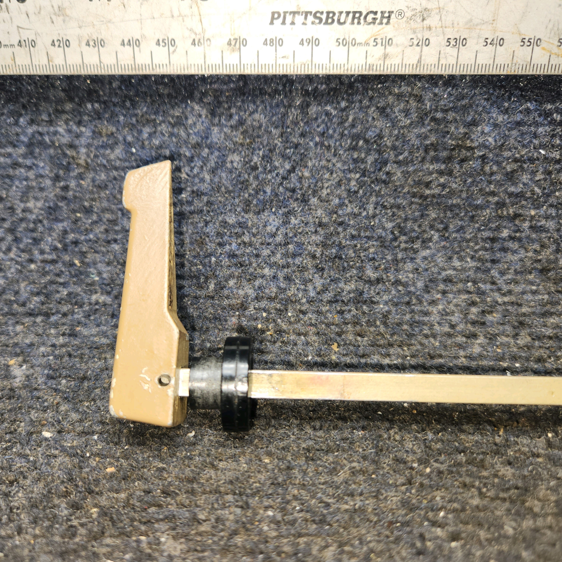 Used aircraft parts for sale, 0513120-6 Cessna 172E Selector Valve Assembly with Shaft, Handle