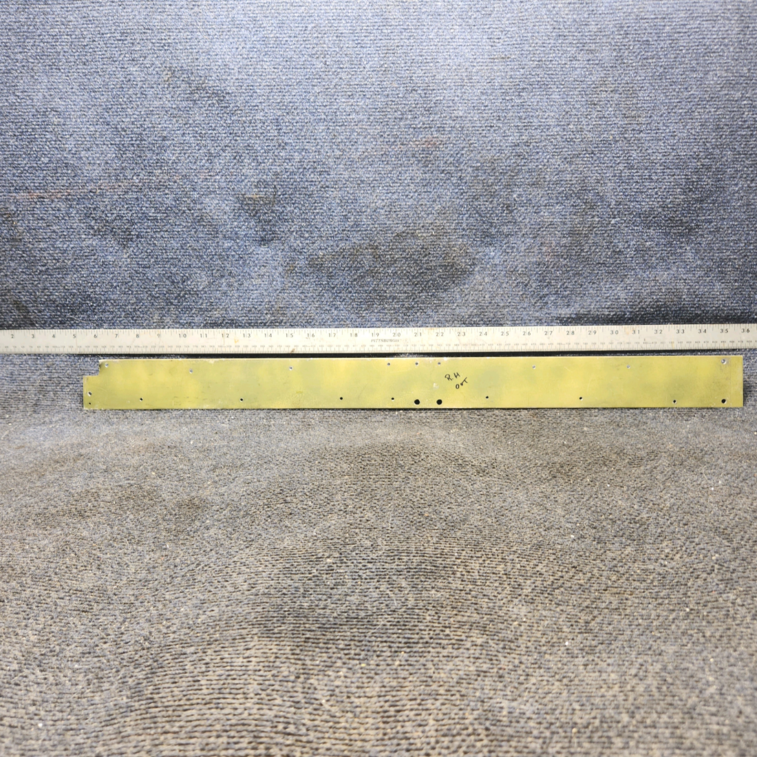 Used aircraft parts for sale, MC0511243-6 cessna 172N Seat Rail – Outboard RH
