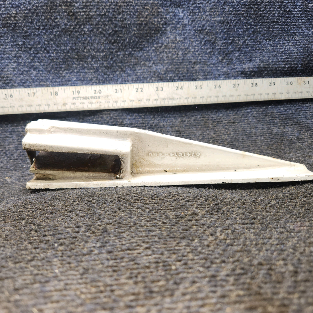Used aircraft parts for sale, 0741605-2 Cessna 182G Main Gear Step RH